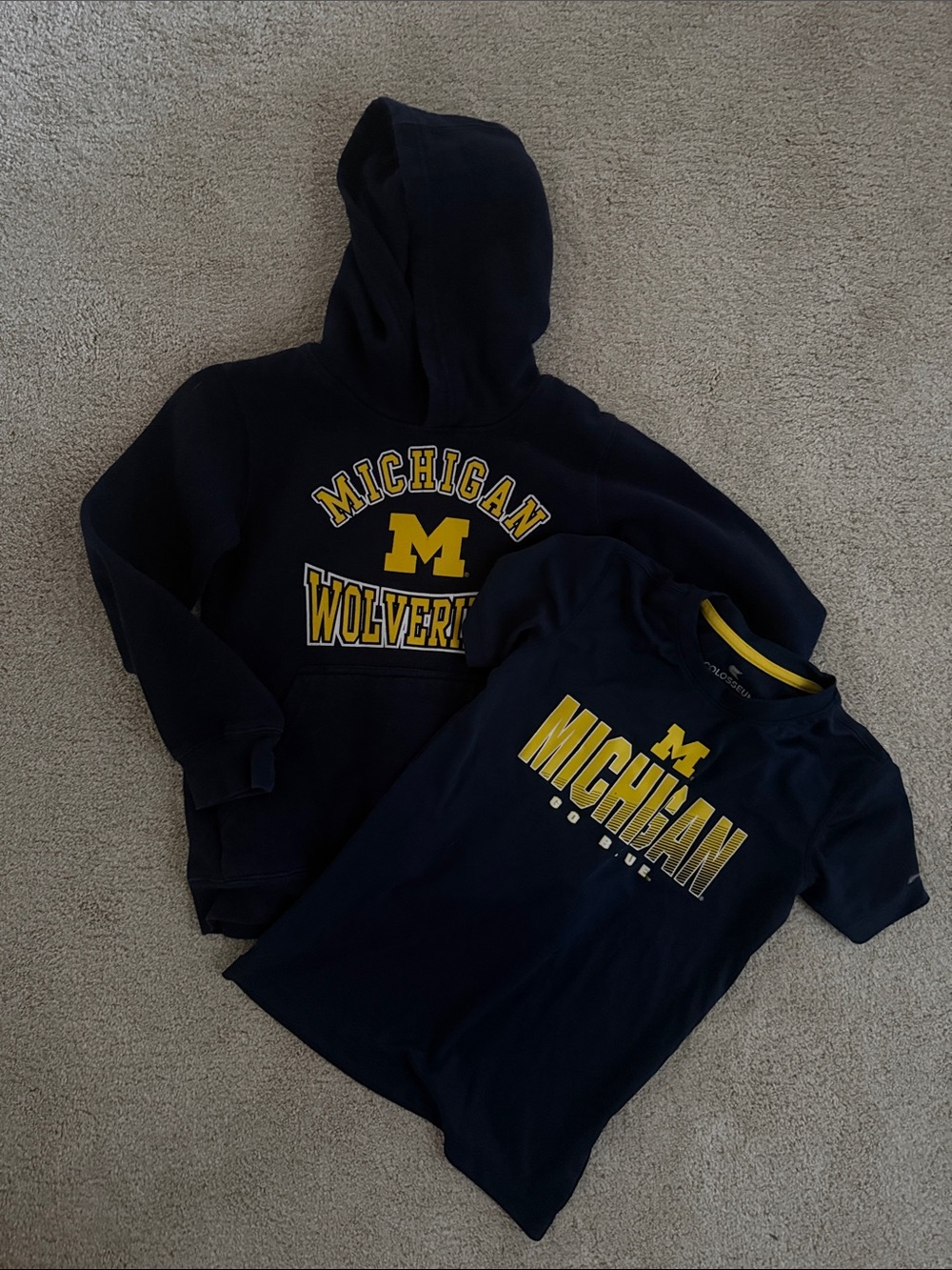 Colosseum Kids Navy and Yellow Michigan Wolverines Hoodie & Tee Set